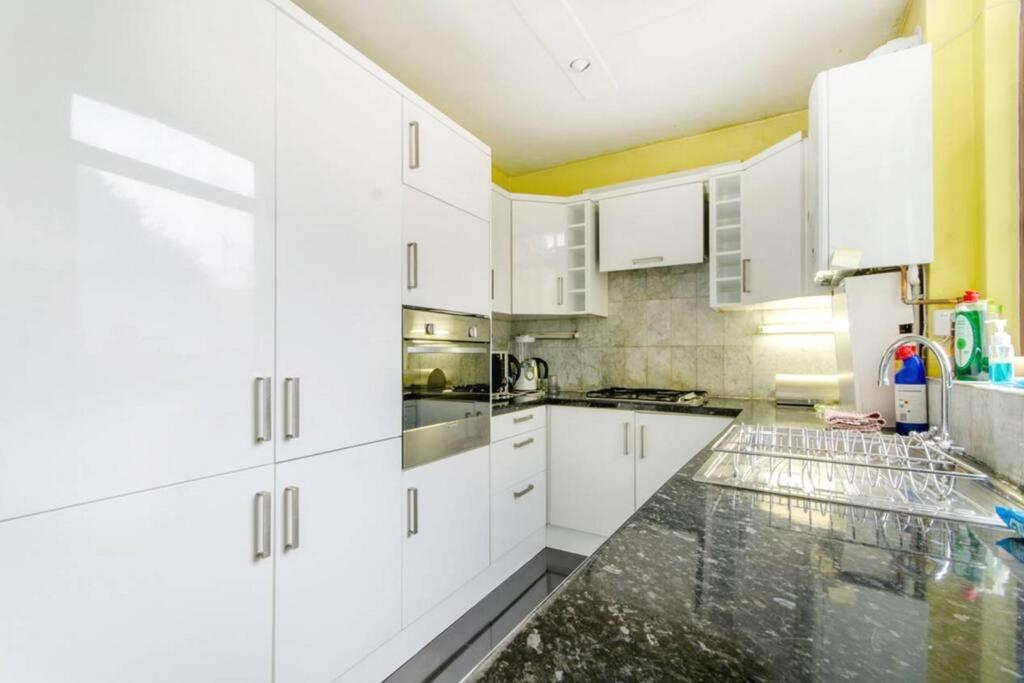 ロンドンStunning Three Bed In West Hampsteadアパートメント エクステリア 写真