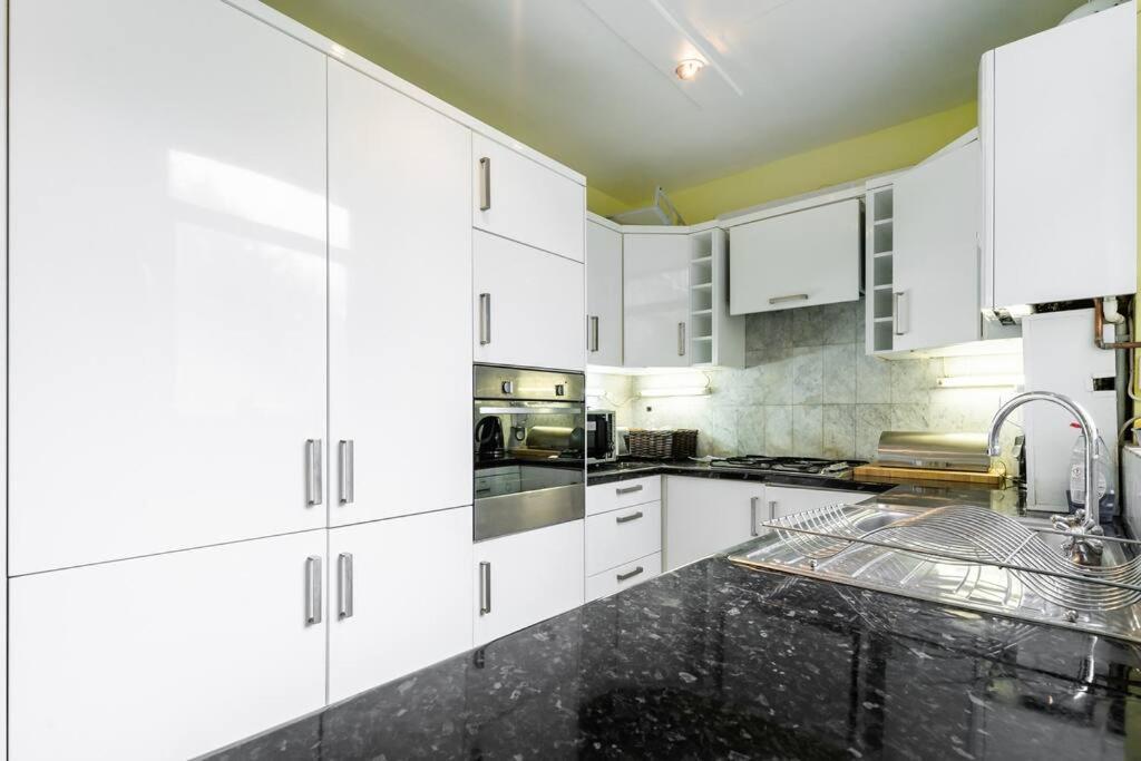 ロンドンStunning Three Bed In West Hampsteadアパートメント エクステリア 写真