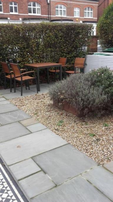 ロンドンStunning Three Bed In West Hampsteadアパートメント エクステリア 写真